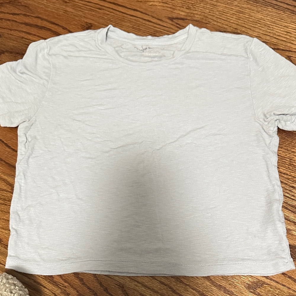 American Eagle Outfitters White T-Shirt